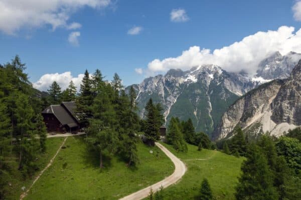 Vršič - Kranjska Gora - Soča Slovenia Kesäloma: Alppien perimmäinen pakomatka kaikille matkailijoille